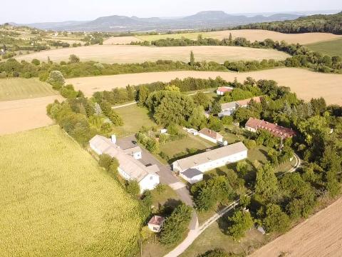 Major eladó/bérbeadó a Keszthelyi-hegység lábánál (csirke/pulyka/ipari vadászati) Major eladó/bérbeadó a Keszthelyi-hegység lábánál (csirke/pulyka/ipari vadászati)