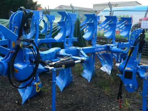 Lemken Juwel 8 M 4+1 fejes váltvaforgatós eke raktárkészletről Lemken Juwel 8 M 4+1 fejes váltvaforgatós eke raktárkészletről