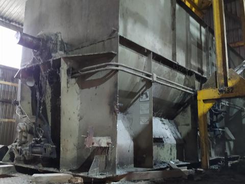 Ellenáramú takarmánykeverő, Malomgépes 1 és 2 tonnás, MIXER, BOMBA AJTÓSBOMBA AJTÓS Ellenáramú takarmánykeverő, Malomgépes 1 és 2 tonnás, MIXER, BOMBA AJTÓSBOMBA AJTÓS