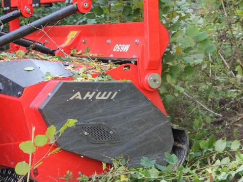 AHWI M650 Szárzúzó AHWI M650 Szárzúzó