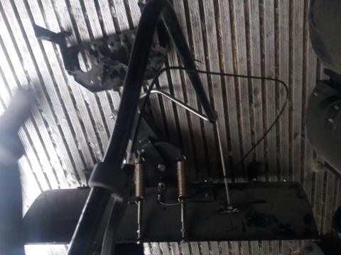 Hótolólap kistraktorra 1050 mm x 400 mm, bowdenes irányítás Hótolólap kistraktorra 1050 mm x 400 mm, bowdenes irányítás