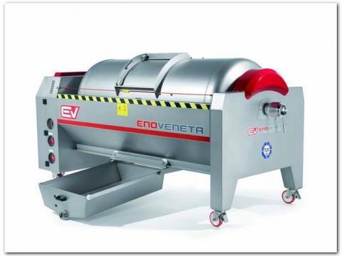 ENOVENETA PPC 35 típusú zárt (félhermetikus) membrán-szőlőprés