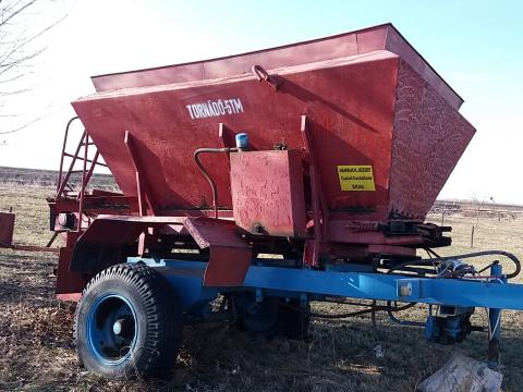 Tornádó 5 tonnás műtrágyaszóró Tornádó 5 tonnás műtrágyaszóró