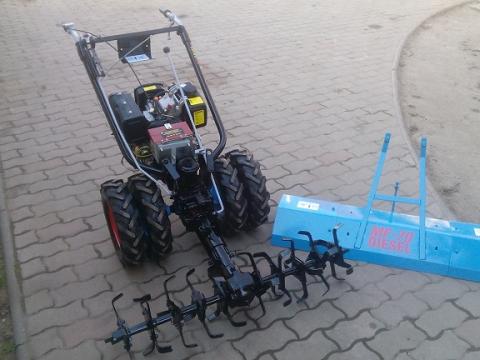 MF 70 DÍESEL ÁTFORDÍTHATÓ ÖNJÁRÓ IPARI TALAJMARÓ - ROTÁCIÓS KAPA MF-70 MF70 MF 70 DÍESEL ÁTFORDÍTHATÓ ÖNJÁRÓ IPARI TALAJMARÓ - ROTÁCIÓS KAPA MF-70 MF70