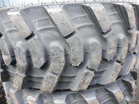 10-16,5 8PR TWS R4 GALAXY SKEDO BOBCAT KISRAKODÓ GUMI 10-16,5 8PR TWS R4 GALAXY SKEDO BOBCAT KISRAKODÓ GUMI