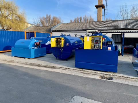 RAKTÁRRÓL! 5000 literes tartály 110% kármentő kabinet mechanikus mérőóra RAKTÁRRÓL! 5000 literes tartály 110% kármentő kabinet mechanikus mérőóra