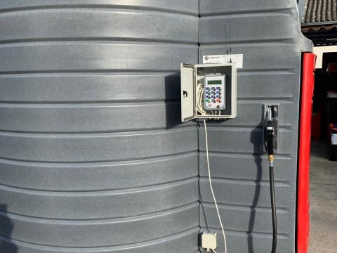 10 000 literes mobil üzemanyagkút többcéges FTS tankoló automatával