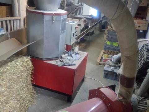 BRIKETTÁLÓ BRIKETTÁLÓ