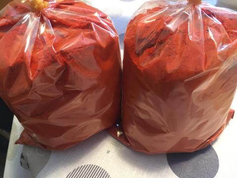 Kalocsai édesnemes fűszerpaprika őrlemény,  őrölt paprika csemege és csípős Kalocsai édesnemes fűszerpaprika őrlemény,  őrölt paprika csemege és csípős