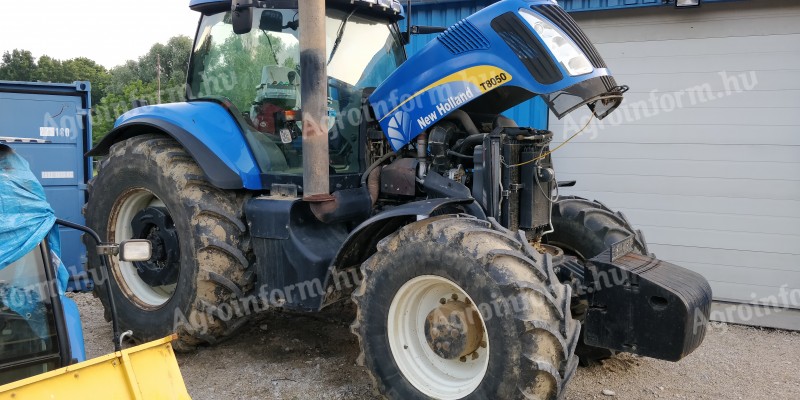 New Holland T8050 BONTOTT ALKATRÉSZ