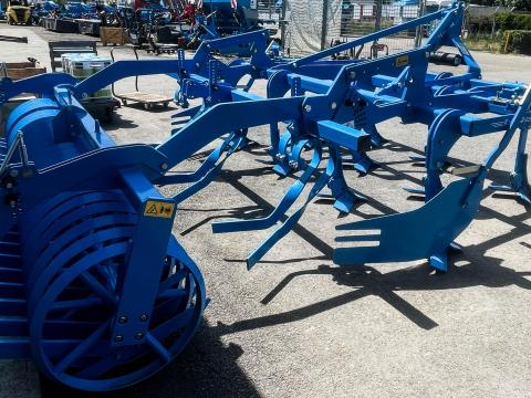 Lemken Karat10/300 Grubber,  függesztett kultivátor Lemken Karat10/300 Grubber,  függesztett kultivátor