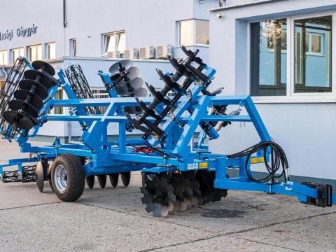 Középnehéz 440 tárcsa közvetlenül a gyártótól, ingyenes házhozszállítással Középnehéz 440 tárcsa közvetlenül a gyártótól, ingyenes házhozszállítással