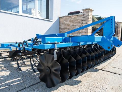 Tárcsás kombinátor 2,8 m munkaszélességgel közvetlen a gyártótól Tárcsás kombinátor 2,8 m munkaszélességgel közvetlen a gyártótól