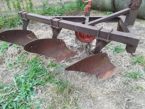 Hármas eke eladó Hármas eke eladó