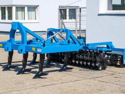 Grubber hullámos tárcsasorral Grubber hullámos tárcsasorral