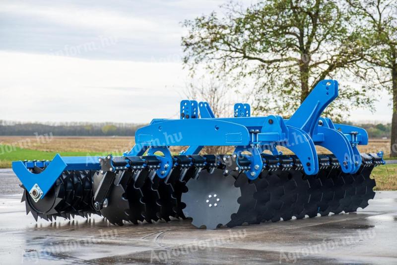 Függesztett rövidtárcsa 3 méteres, packer hengerrel – prémium minőség, magyar gyártás