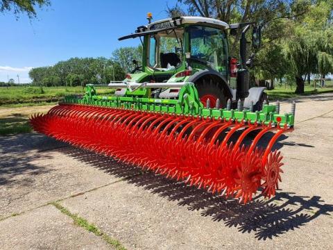 ELŐRENDELHETŐ MADARA Agro Sunrise MR 62 küllős kapa