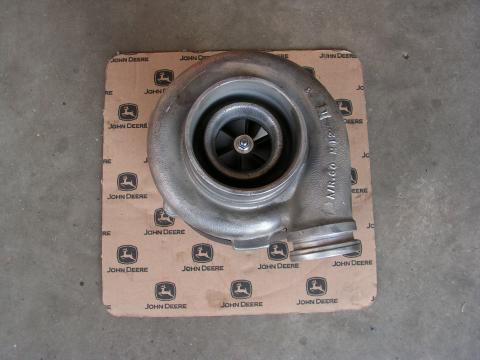 John Deere 4755, "Z" kombájn turbó RE38343