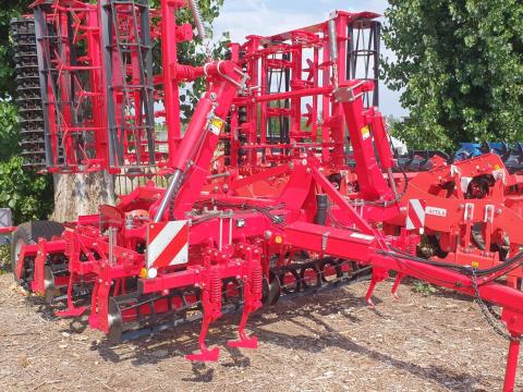 Opall-Agri Saturn 6S kompaktor kiállítási gép Opall-Agri Saturn 6S kompaktor kiállítási gép