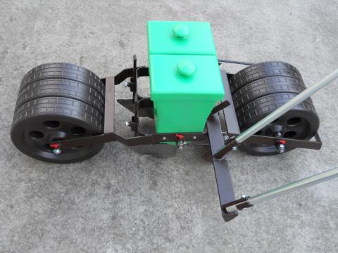 Szemenkénti vetőgép K-2.2 Szemenkénti vetőgép K-2.2