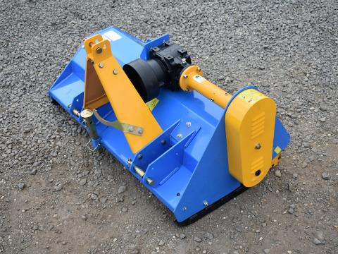 EFGC-115 vízszintes tengelyű szárzúzó (kalapácsos) EFGC-115 vízszintes tengelyű szárzúzó (kalapácsos)