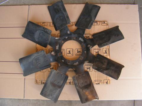 John Deere 4755, 4955 ventilátor lapát RE38931, RE50573 John Deere 4755, 4955 ventilátor lapát RE38931, RE50573