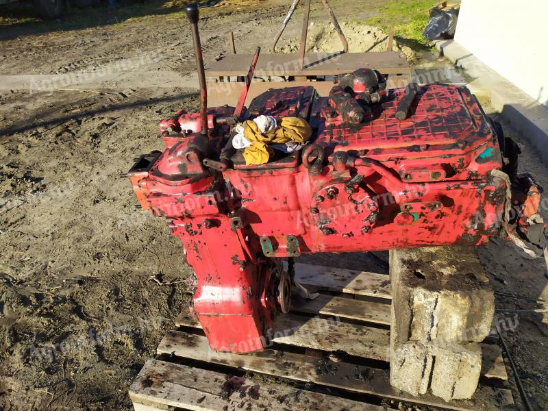T 150 komplett hibás váltó eladó
