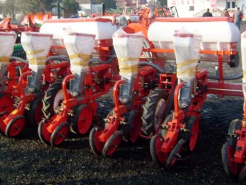 WIRAX TÍPUSÚ TÁRCSÁS SZEMENKÉNTI VETŐGÉPEK KEDVEZŐ ÁRON WIRAX TÍPUSÚ TÁRCSÁS SZEMENKÉNTI VETŐGÉPEK KEDVEZŐ ÁRON