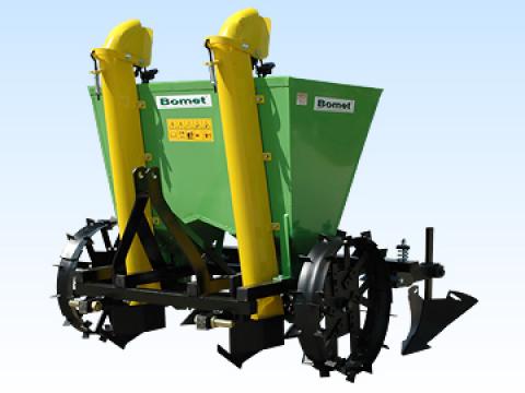 2 soros burgonyaültető nálunk a legkedvezőbb áron! Díjmentes házhoz szállítással 2 soros burgonyaültető nálunk a legkedvezőbb áron! Díjmentes házhoz szállítással