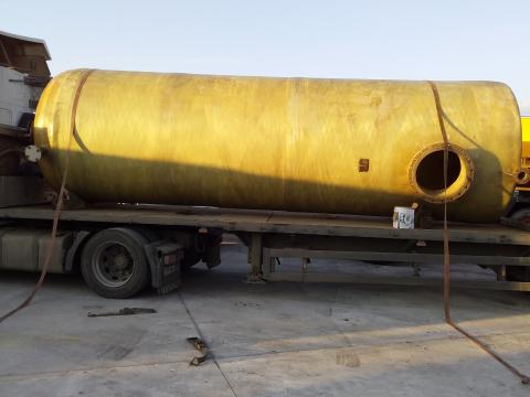 20m3 vegyipari üvegszálas tartály csappal, szerelvényekkel 20m3 vegyipari üvegszálas tartály csappal, szerelvényekkel