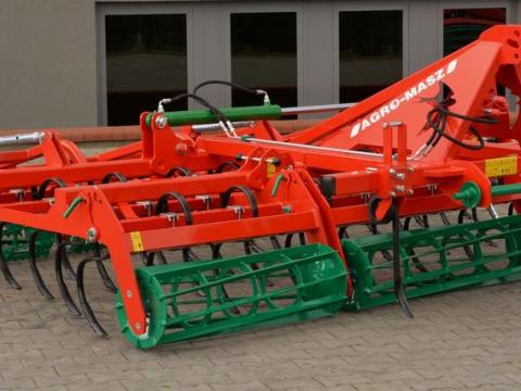 Agro-masz AS típusú vetőgéptartó egységgel szerelt kombinátorok kedvező áron Agro-masz AS típusú vetőgéptartó egységgel szerelt kombinátorok kedvező áron