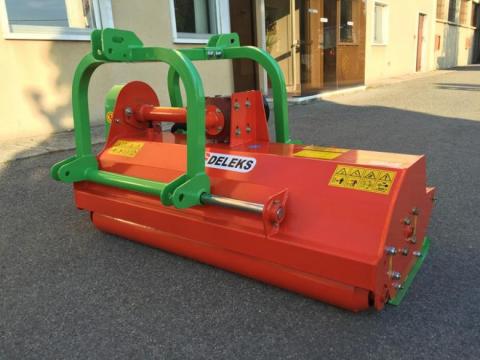 Deleks 130-150-160- 180-200-215 vízszintes tengelyű szárzúzó kedvező áron kapható Deleks 130-150-160- 180-200-215 vízszintes tengelyű szárzúzó kedvező áron kapható