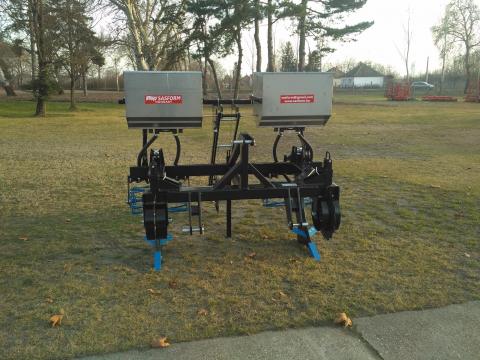 Sasform Vakond sor mélyműtrágyázó Sasform Vakond sor mélyműtrágyázó