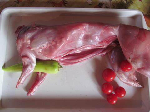 Kecske,  gida,  hús,  konyhakészen,  tej,  igény szerint .Szállításban segítek.Siófok Kecske,  gida,  hús,  konyhakészen,  tej,  igény szerint .Szállításban segítek.Siófok
