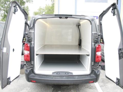 UTÓLAGOS MOSHATÓ ÉS FERTŐTLENÍTHETŐ RAKTÉRBURKOLÁS FURGONOKBA UTÓLAGOS MOSHATÓ ÉS FERTŐTLENÍTHETŐ RAKTÉRBURKOLÁS FURGONOKBA