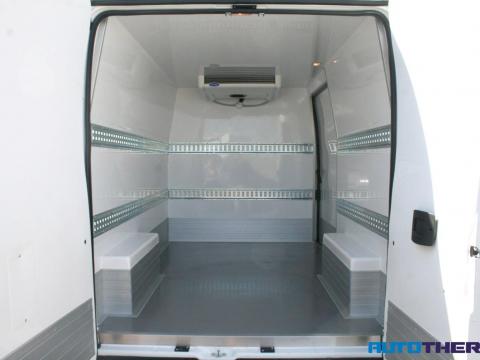 HÚS ÉS FRISSÁRUSZÁLLÍTÓ HŰTŐAUTÓ ÁTALAKÍTÁS HÚS ÉS FRISSÁRUSZÁLLÍTÓ HŰTŐAUTÓ ÁTALAKÍTÁS