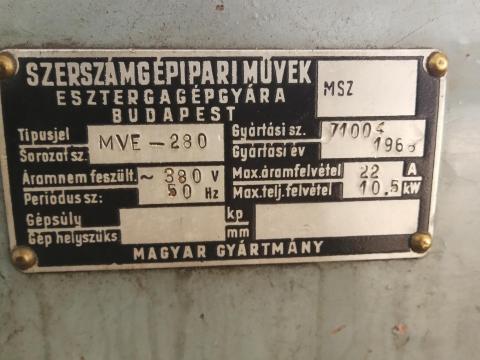 Eladó esztergapad Eladó esztergapad