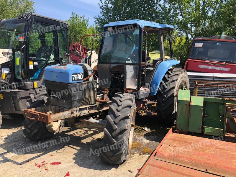 Ford-New Holland 7840 traktor bontasra