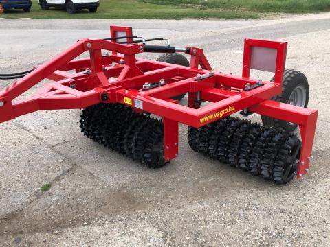 Új! VAgro 3,0 m-es vontatott csillaggyűrűs-henger Új! VAgro 3,0 m-es vontatott csillaggyűrűs-henger