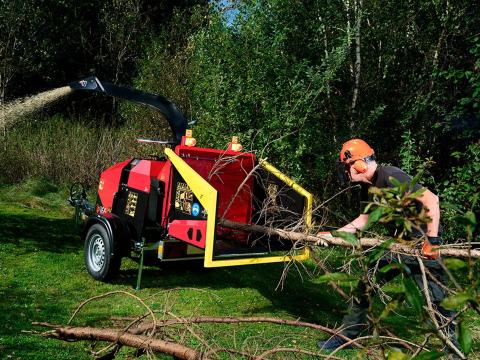 LINDDANA TP 166 MOBILE ágaprító, ágdaráló, faszecskázó LINDDANA TP 166 MOBILE ágaprító, ágdaráló, faszecskázó