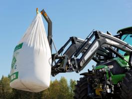 QUICKE – Anyagmozgatás munkaeszközök traktorra szerelt homlokrakodókhoz