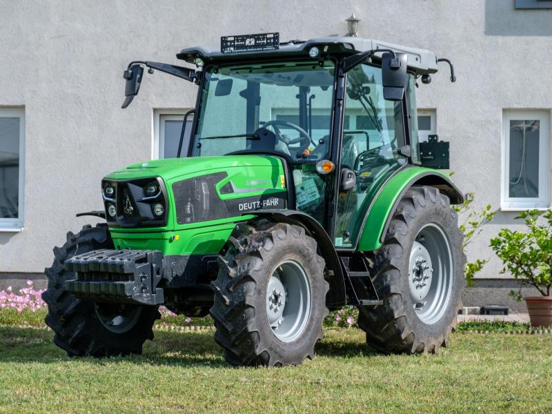 Új Deutz-Fahr 5090D Keyline univerzális traktor készletről Új Deutz-Fahr 5090D Keyline univerzális traktor készletről