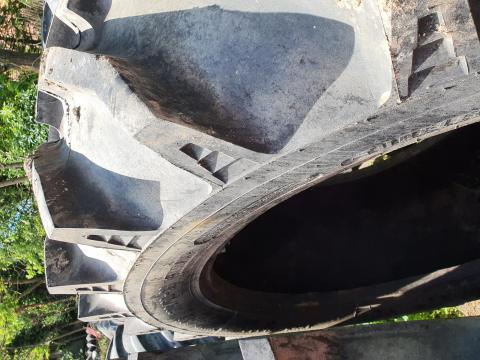 Traktorgumi Tububels 600 /60 R 38 Traktorgumi Tububels 600 /60 R 38