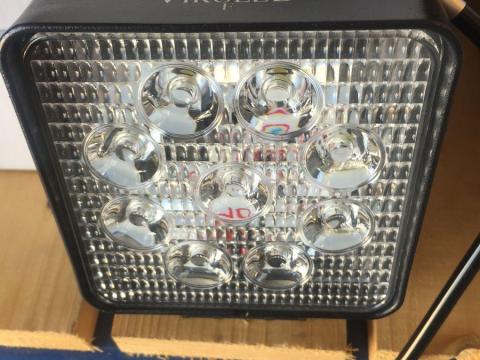 Munkalámpa 9 LED 27 W Munkalámpa 9 LED 27 W
