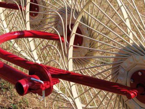 Függesztett, szétnyitható csillagkerekes rendsodró RP5 BS