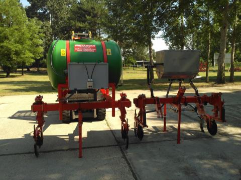 MaterMacc ISX szilárd és folyékony sorműtrágyázó MaterMacc ISX szilárd és folyékony sorműtrágyázó