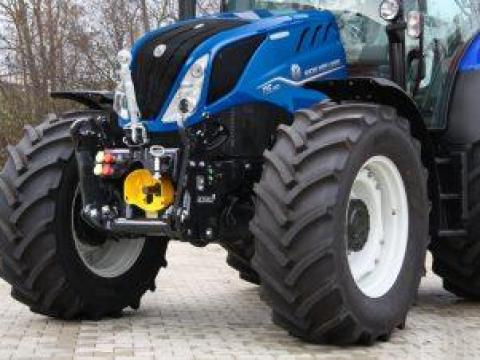 Front hidraulika New Holland traktorokhoz Front hidraulika New Holland traktorokhoz