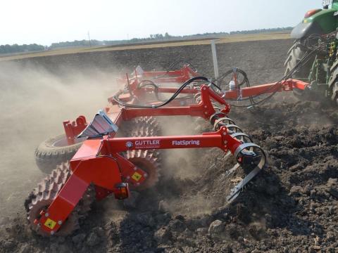 Güttler PW 640 Offset rögtörő henger FlatSpring talajsimítóval Güttler PW 640 Offset rögtörő henger FlatSpring talajsimítóval