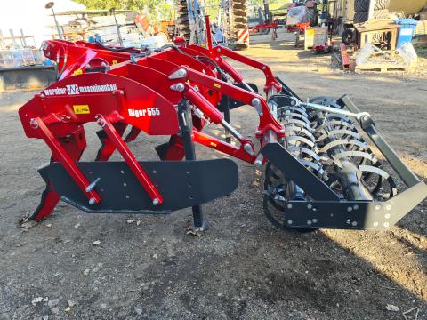 Wernher Diger 555 típusú,  5 késes altalajlazító Wernher Diger 555 típusú,  5 késes altalajlazító