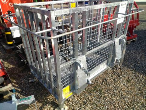 Fliegl munkaállvány Fliegl munkaállvány